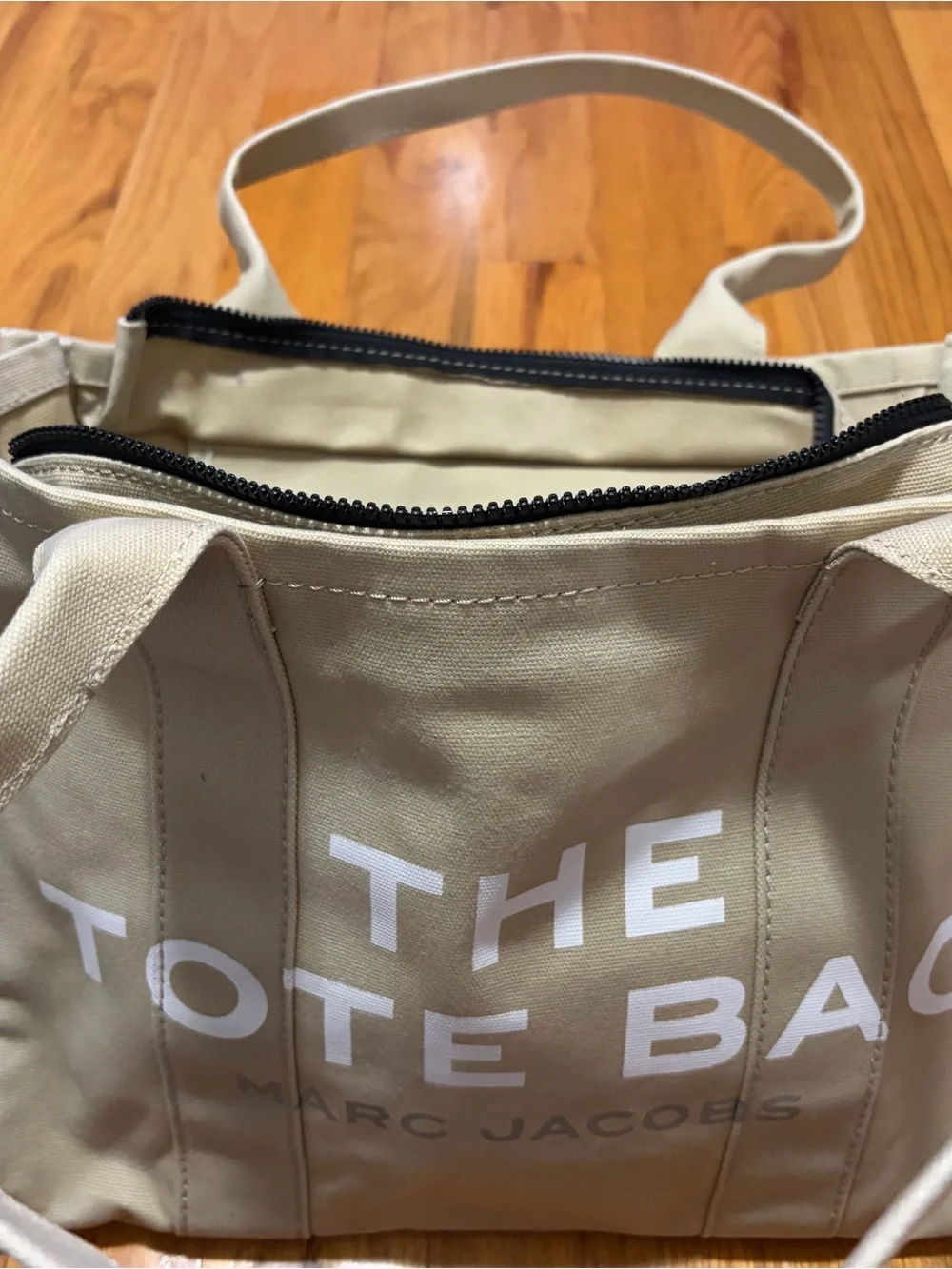 Marc Jacobs Canvas Messenger in Beige with White Logo